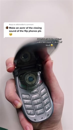 Alix ASMR (@alixasmr_) - Flip Phone ASMR Response (Not for Sensitive Ears)