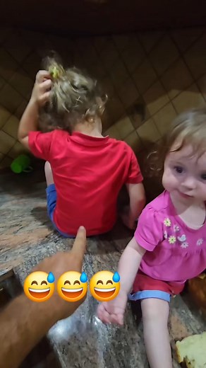 9.4K views · 143 reactions | Funny child sister 藍藍藍#funny #baby #sister #funnybaby #cutebaby #kids #toddler #family #funnyvideos #babiesoftiktok #foryou #usa | Funnyobama | Facebook