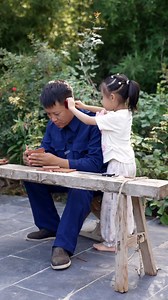 1.1M views · 6.5K reactions | A cleverly designed puzzle box – do you know how to open it?【阿木爷爷Grandpa Amu】 #阿木爷爷GrandpaAmu #手工 #工藝品 #木工 #DIY #reels #shorts #fblifestyle | 阿木爷爷Grandpa Amu | Facebook