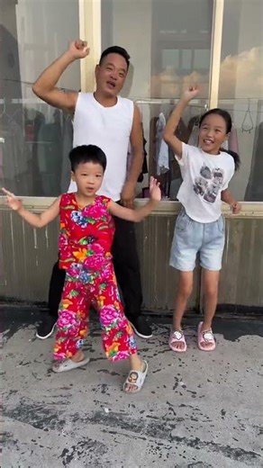 Funny life at Linlin's house! #shorts #funny