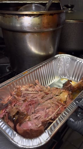 The Best Stuffed Turkey Leg Spot In Atla ta But Not In Atlanta Fr. @turky_ontheloose 🦃 A Mac & Cheese Stuffed Turkey Leg Kinda Crazy 😂😂😂 | Sunshine Eatss