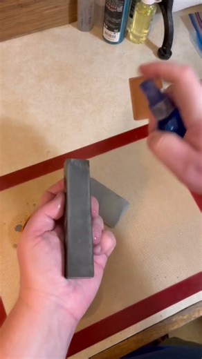 Thuringian Prefinish of Vintage Razor #polishing #sharpeningstone