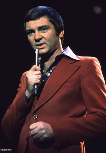 Gene Pitney - Hello Mary Lou: A Bright Rendition of a Classic Rock ‘n’ Roll Hit - Rolling Stone