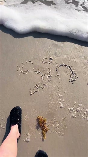 What Jesus does🤍🏝️🌊💐⛪️ #makethisgoviral #helpmemakethismakesense #new #jesuschrist