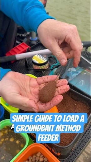 Loading a Groundbait Feeder for the Method. Great for Carp, Bream and F1.