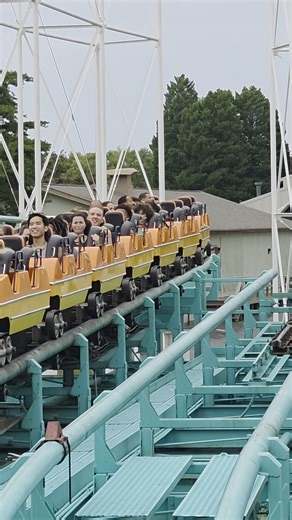 A nice smooth stop on Carolina Cyclone #carowinds #rollercoaster #fyp #reels #amusementpark #carowindsfans | Carowinds Fans Only