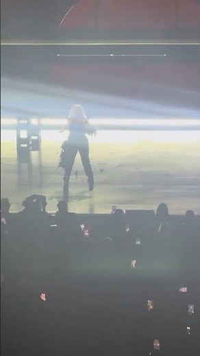 Mary J . Blige “Real Love” live at Park MGM Theater in Las Vegas.