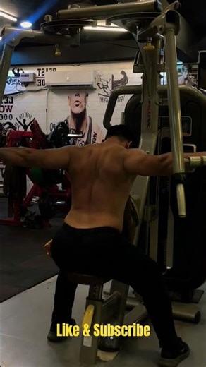 Rear delt fly machine#motivation #viral #explore