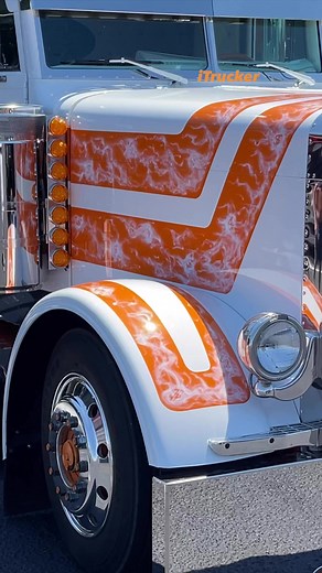 Custom Cool Peterbilt🧡 #truck #trucks #trucker #truckers #peterbilt #dieselpower #diesel #trucking #truckdriver #cool #video #videooftheday #dieseltruck #itrucker #supplychain | iTrucker
