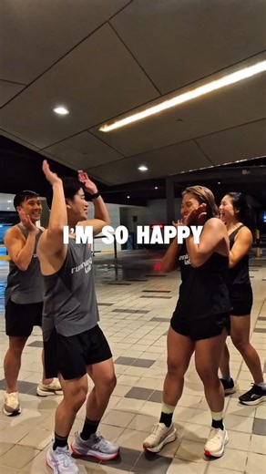 Running Lab Singapore on Instagram: "Let’s go running. 😎👟 Because runs are always better with the crew. 🏃‍♀️🏃‍♂️💨 Our kind of getaway starts every Wednesday nights with our Running Lab Community Runners. See you next Wednesday and let’s go runninggggg..."