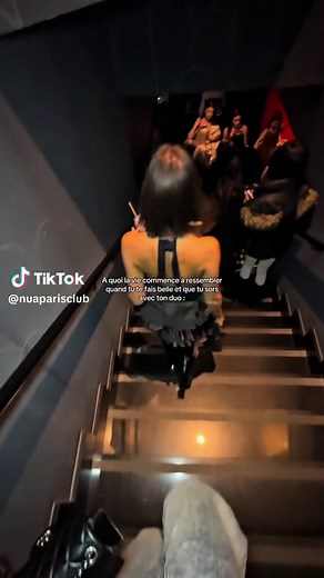 Nuit parisienne en duo : élégance et plaisir