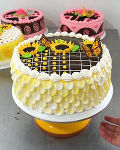 605K views · 4.5K reactions | nuevo tutorial para decorar tortas #cakedecorating #cake #cakedesign | Pasteles Creativos | Facebook