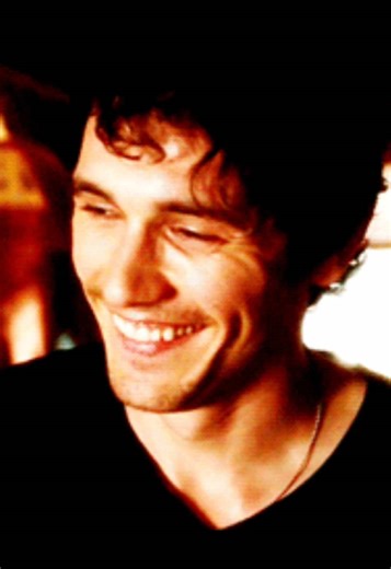 Keep Smiling with James Franco: A Fun GIF Edit