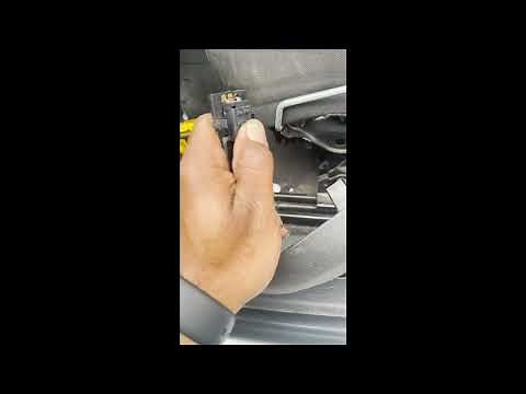 Chevy Malibu 2017 Power Seat Recline Not Working Stuck in Lean back Position (FIX / Issue Found)