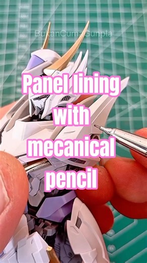 panel lining with mecanical pencil #toys #gundam #gundamcommunity #modelkit #gundambuilder #gunpla