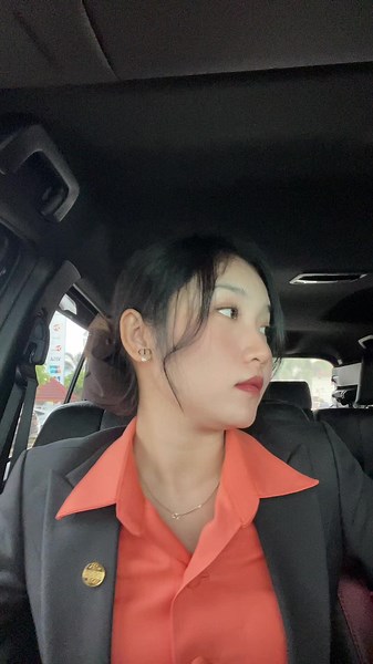 ວ່າຈັງຊ້ານນນນບໍ🤣#ສາວປາກເຊ #ສາວທະນາຄານ #อย่าปิดการมองเห็น