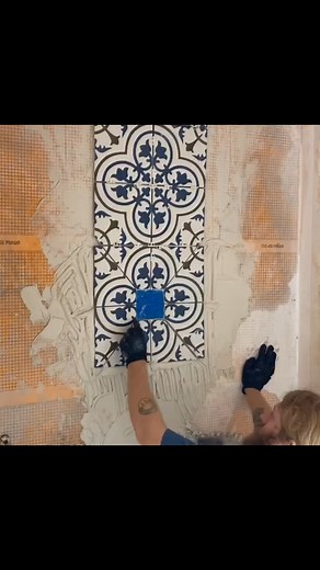 Less grout, more craftsmanship ️識 This shower floor features an envelope relief cut method using larger format tile — a clean alternative to traditional mosaic sheets. I like utilizing this approach to minimize grout lines, which means less maintenance and fewer potential issues down the road. It’s a subtle detail, but one that reflects intentional design and long-term stewardship. | Evan Riggs Construction | Facebook