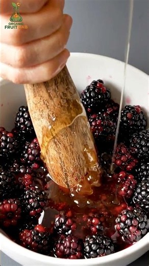 How to Ferment Wild Blackberries in Honey Safely