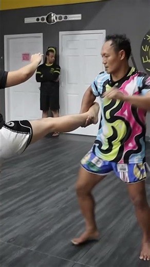 Saenchai how to sweep - kevin Lee
