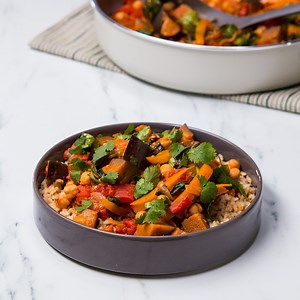17K views · 209 reactions | This Thai coconut veggie curry is packed with flavour and is quick and easy to make!  FULL RECIPE: https://tasty.co/recipe/thai-coconut-vegetable-curry | Tasty Vegetarian | Facebook