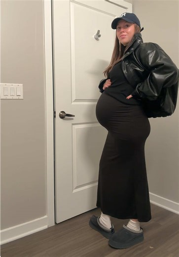 third trimester outfit inspo🖤 #fyp | Pregnancy Outfits