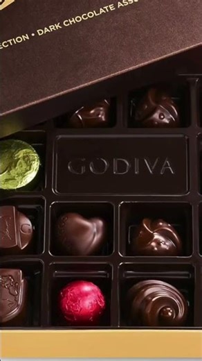 Godiva Chocolatier Gourmet Chocolate Gift Box – 18-Piece Assorted Chocolates #shorts
