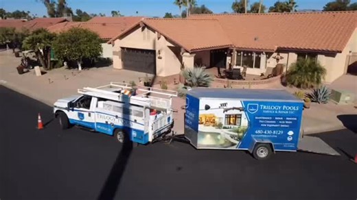 Dirty tile? Not anymore 😎 Professional tile cleaning = instant upgrade 💎 #PoolTileCleaning #TileClean #PoolMaintenance #PoolService #trilogypools | Trilogy Pools Service & Repair, LLC