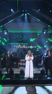 704K views · 10K reactions | She sings so clearly I can understand every word. RARE. #KellyClarkson #NiallHoran #JohnLegend #CarrieUnderwood #BlakeShelton #RebaMcEntire #ChristinaAguilera #GwenStefani #Cher #Pink #TaylorSwift #BritneySpears #MirandaLambert | Queen of Covers | Facebook