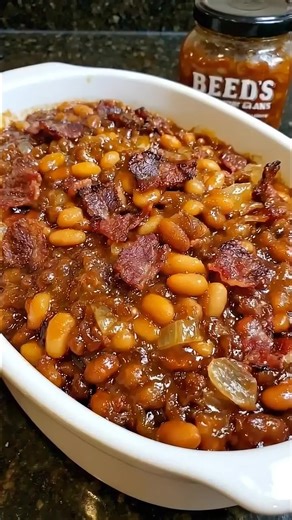 🤠 Unleash the flavor of the Wild West with the best Cowboy Baked Beans recipe! This quick and hearty dish is perfect for any family dinner or gathering. I post recipes frequently. Don’t miss the next one! 🍽️ FULL RECIPE IN COMMENT 💬👇 | Recipes Cook'n Eat