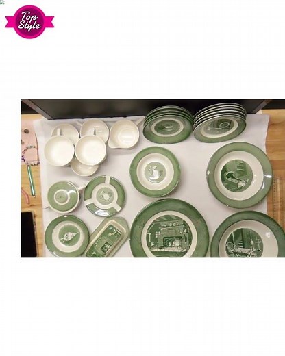 Dish Set 1950 Colonial Homestead by Royal 35 piece Dishware