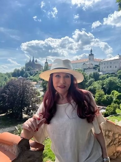 715 reactions · 26 comments | Lovely day  A great trip to Kutná Hora . #together #trip #mynieces #familyfun #zazitek #rodina #lovelyday❤️ @mestokutnahora | BLANKA MATRAGI | Facebook