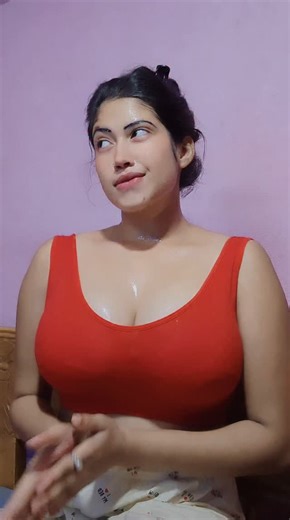 Sangita Maiti on Instagram: "#32gb ba 﫣"