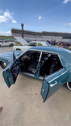 1966 Lincoln Continental Sedan
