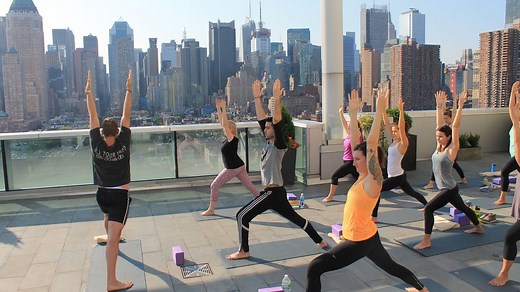 Best Yoga Teacher Training Programs In NYC for 2025