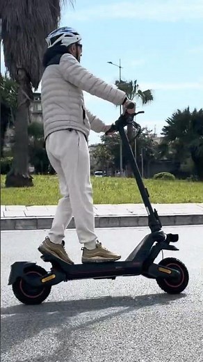 Engwe Y1000: A true top-of-the-line model with a dual motor. Full review on the #engwe #y1000 cha...