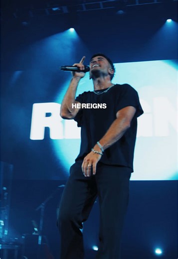 Phil Wickham's Live Performance of 'What An Awesome God'