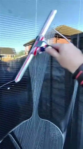 High Rise Window Cleaning Ka Smart Solution 🪟✨ #HighriseChineseGlass #glass cleaning tools #shorts