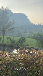 828K views · 10K reactions | Suasana Rumah Abah Jajang Yang Luar biasa. Membuat banyak Tamu dari Luar kota berdatanagan dan menginap disini #citambur #rumahabahjajang #cianjur #viral #suasanapedesaan #pemandanganindah | Pelosok Desaku | Facebook