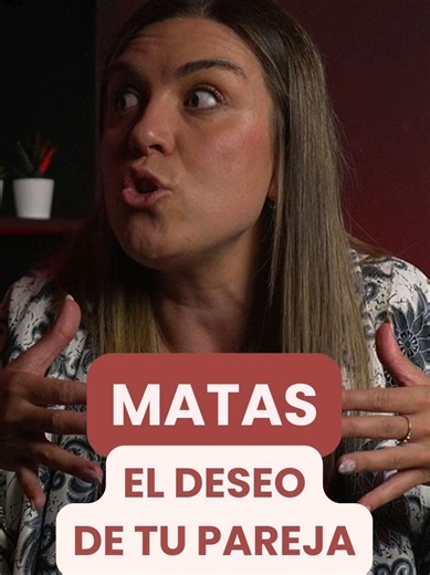 La insistencia mata el deseo 🚫 Sé que muchos hombres no se dan cuenta de esto, pero cuando insisten... insisten y presionan a su pareja para tener s3xo, lo que consiguen es matar el deseo y las ganas. 🥴 El deseo femenino se activa diferente... para despertarse necesita: ✨ conexión ✨ seguridad ✨ espacio Así que deja de lado la presión... Y si quieres saber más sobre cómo funciona el deseo femenino, en mi último vídeo de Youtube te lo explico 📹 💬 Escribe VIDEO y te lo envío por privado. #Sexpe