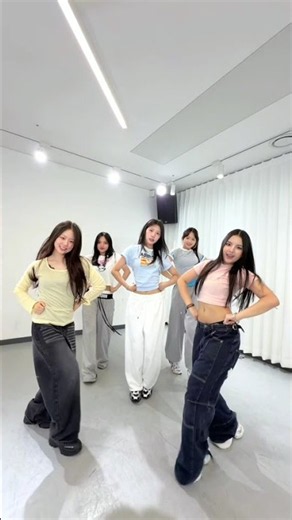 초코걸스! 당↗️당↗️하게 걷기 #ChoCo #ChoCo_ENT ‪@RESCENE_official‬