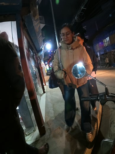 My videos are totally random, sometimes, I stop people because of their bike and people ask about my bike. In this video, He comes and start talking about my bike and experience on his CD100 and many more bikes....felt good to talk him and love for biking culture we share together........ #creatorsearchinsights #cdoncity #goviral #explore #trending