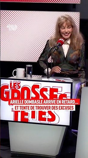 Arielle Dombasle arrive en retard…