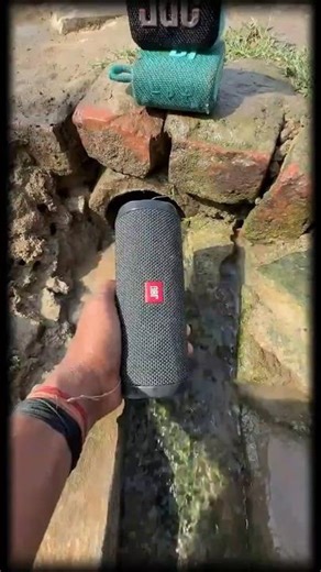 JBL Flip 2 Speaker Throw in Water Pipe for Bass Testing (Unbelievable Power)