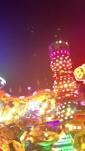 Breakdance 🫶🏻 #breakdance #kirmes #fy #foryou #viral #breakerpower #libori #paderborn #foryoupage #fyp #goviral #funfair