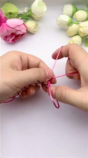 How to weave a beautiful bead bracelet