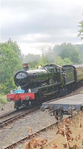 4930 ‘Hagley Hall’ approaches Highley on the SVR