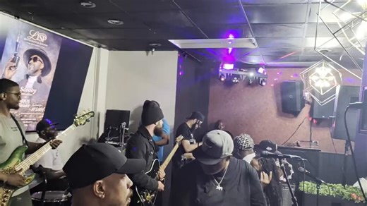 What a great treat tonight. Got to see two Congo GREATS. It's always a pleasure to come out and support some good friends of mine. Northeast DC sure showed up and showed out. Big shout out to that Obsession Band, I absolutely enjoyed the sounds. Bo Beedy and Congo Dre put on a show at the end.