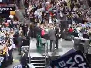 Barack Obama rally at Key Arena in Seattle, 2008-02-08
