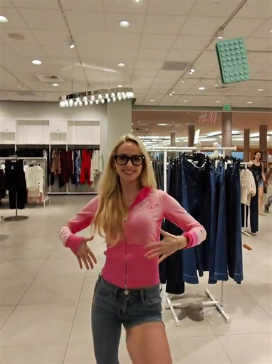 the manager called the cops on me at the end... #fyp #nataliereynolds