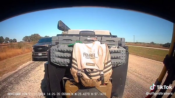 Things don’t always go as planned, but this Expedition stood its ground like a champ. (No injuries, though the fenders took a bit of a beating.) Thanks to the MaxCoupler articulating hitch, the trailer absorbed the impact with violent side-to-side movement, while the driver maintained full control on the road. Our robust aluminum body on a steel frame endured the impact remarkably well. We’re relieved to share that everyone is safe, and once again, this proves why Off Grid Trailers are built tou